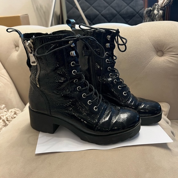 benvenutti Shoes - Benvenutti patent leather combat boots